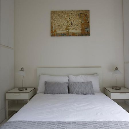 Large 2 Beds Flat Overlooking Clapham Common Park London Eksteriør billede